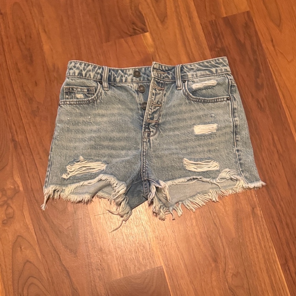 Trendy Frayed Hem Jean Shorts